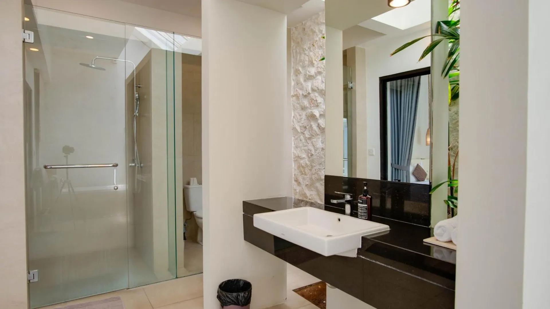 Anakula 1 - Modern 2 Bedroom Villa, Seminyak Indonesia